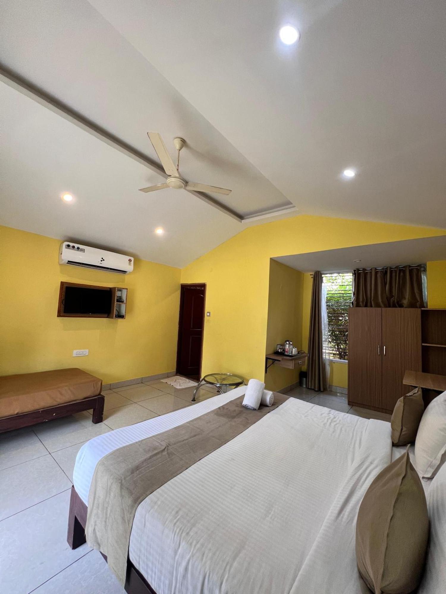 Coorg Nesara Hotel And Resort Kushālnagar Exteriör bild