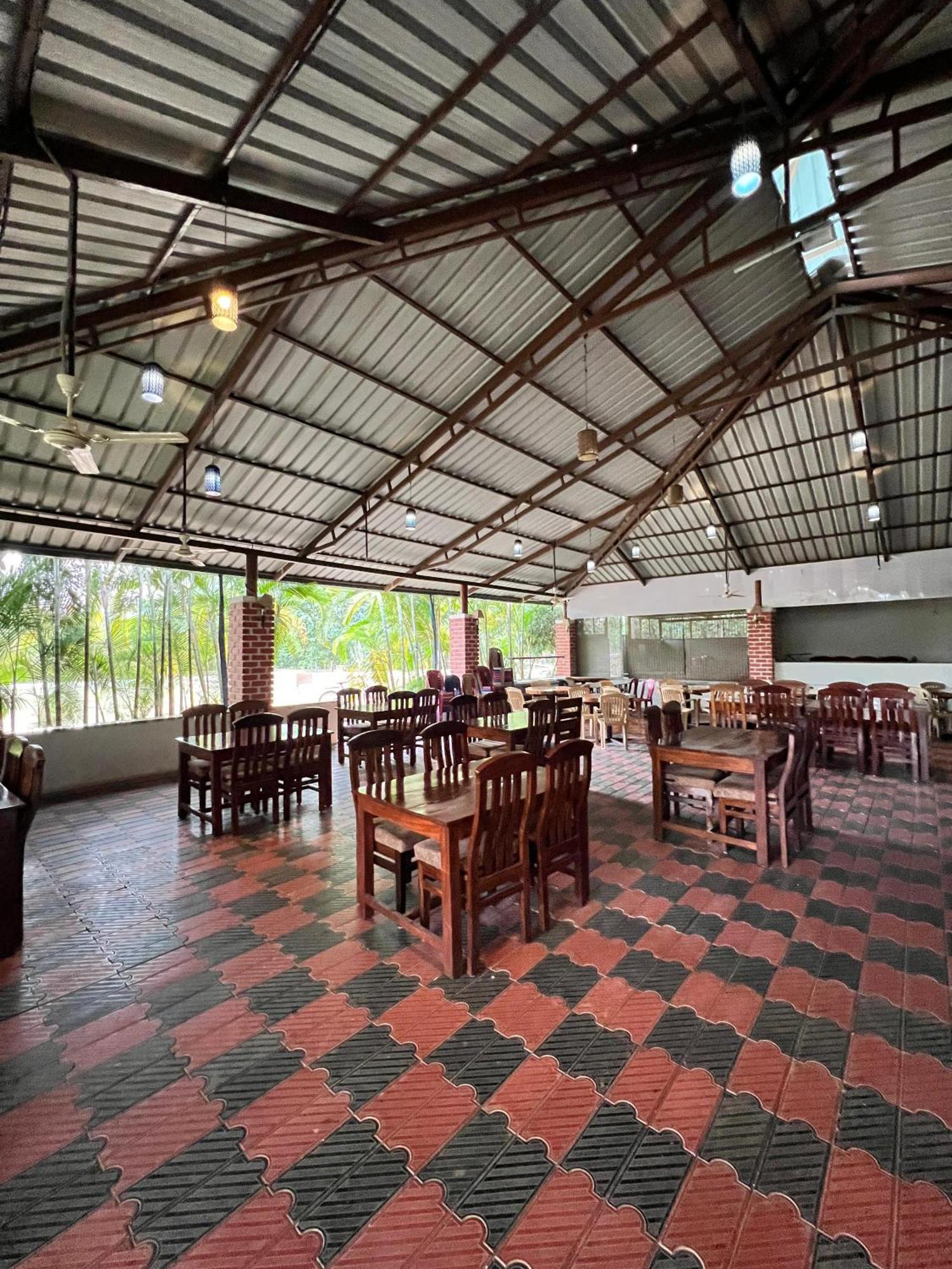 Coorg Nesara Hotel And Resort Kushālnagar Exteriör bild