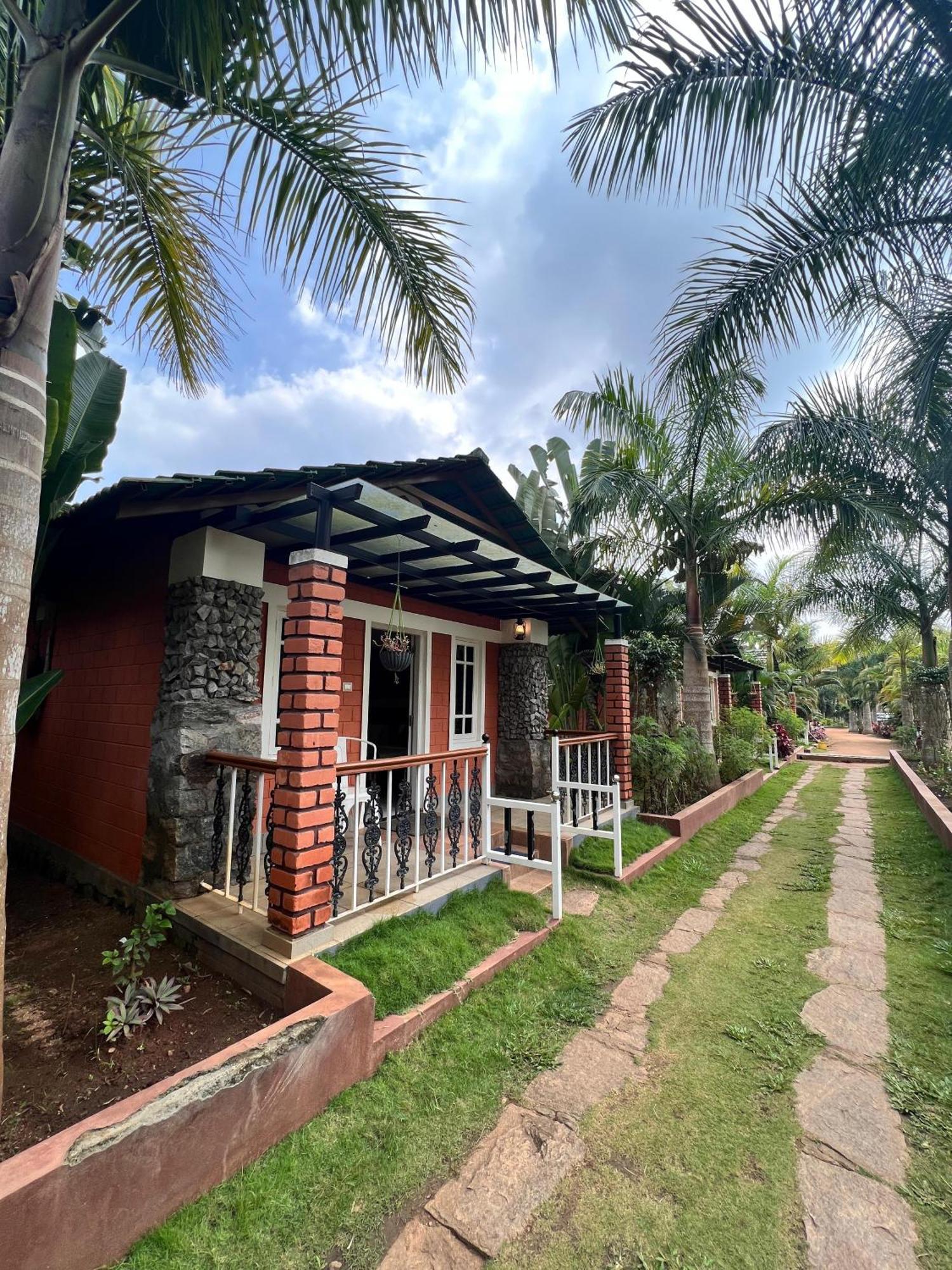 Coorg Nesara Hotel And Resort Kushālnagar Exteriör bild